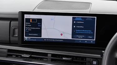 Hyundai Santa Fe - infotainment screen