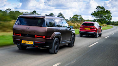 Hyundai Santa Fe and Skoda Kodiaq - rear tracking