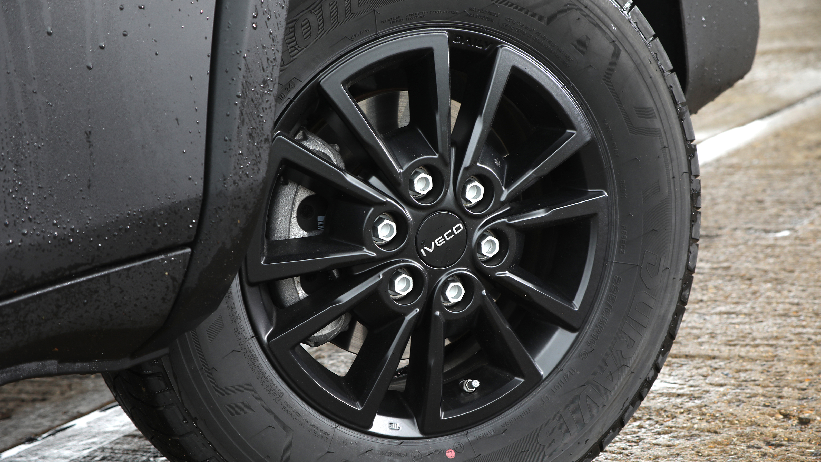 Iveco Daily - wheel