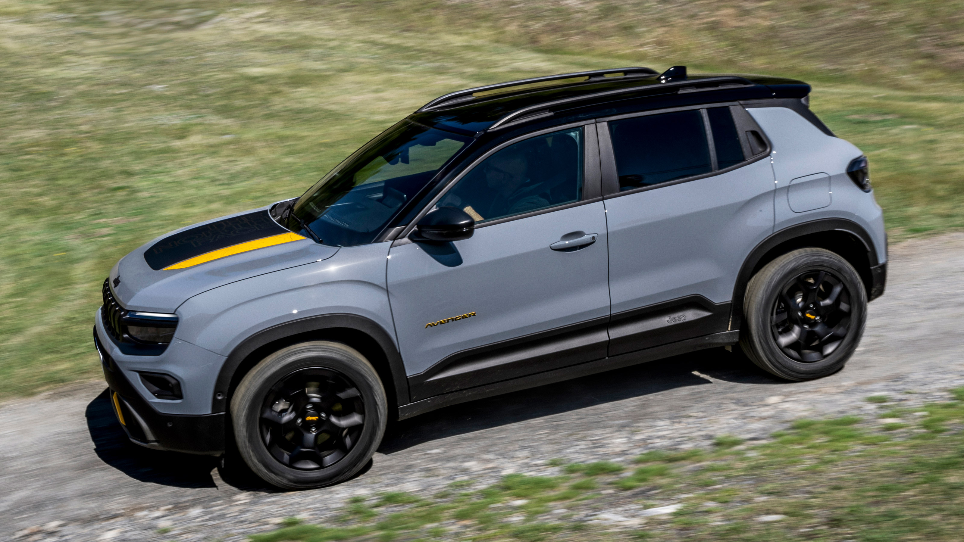 Jeep Avenger The North Face Edition - action