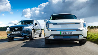 Kia EV9 and Volvo XC90 - front tracking