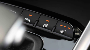 Kia Stonic - heated seat detail