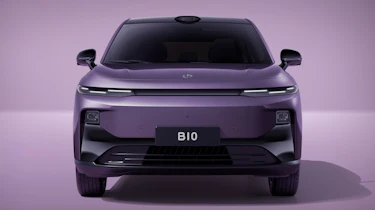 Leapmotor B10 - studio full front