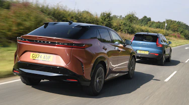 Lexus RZ 300e and Volvo EX40 - rear tracking