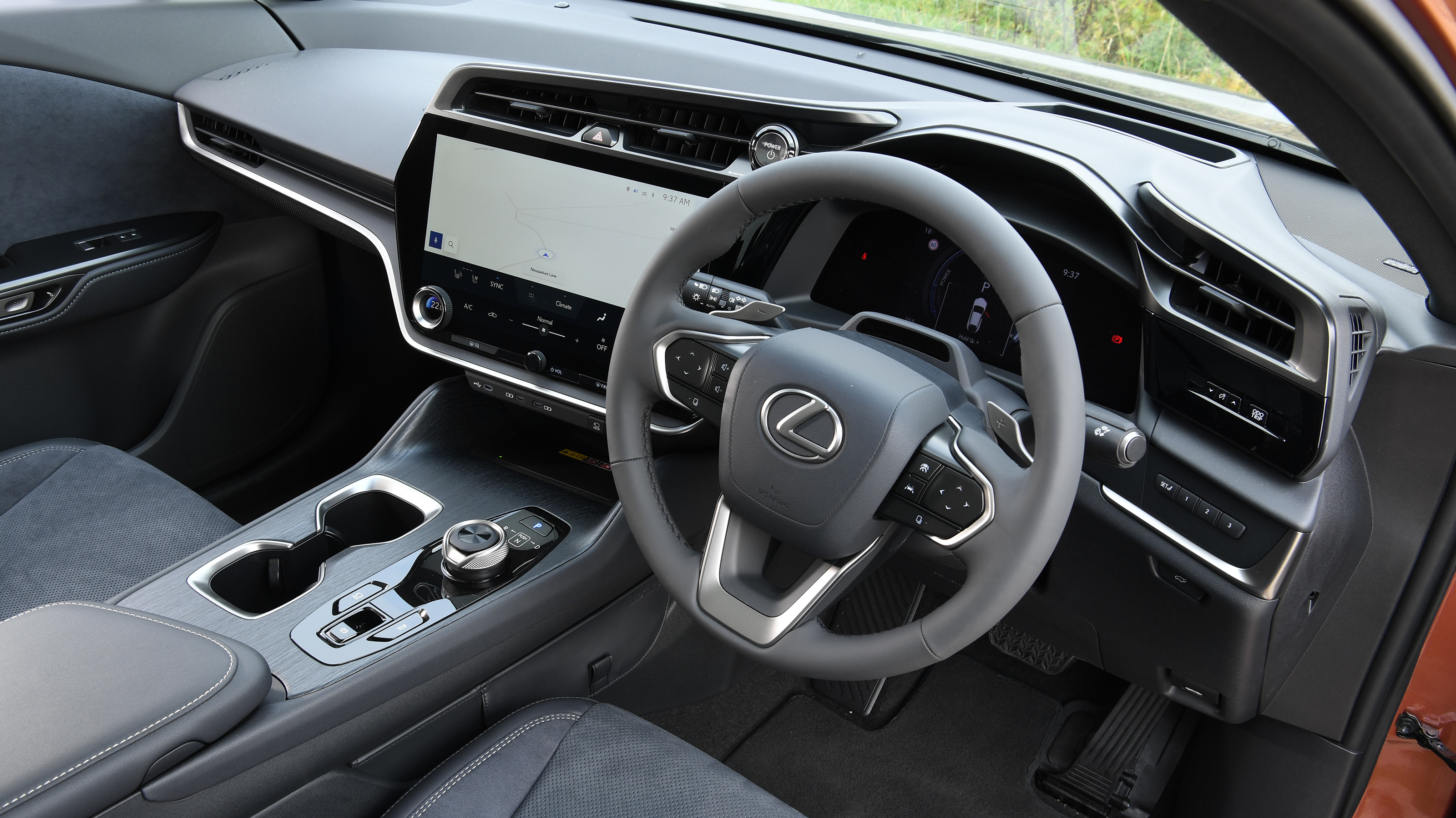 Lexus RZ 300e - interior 