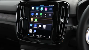Volvo EX40 - infotainment screen