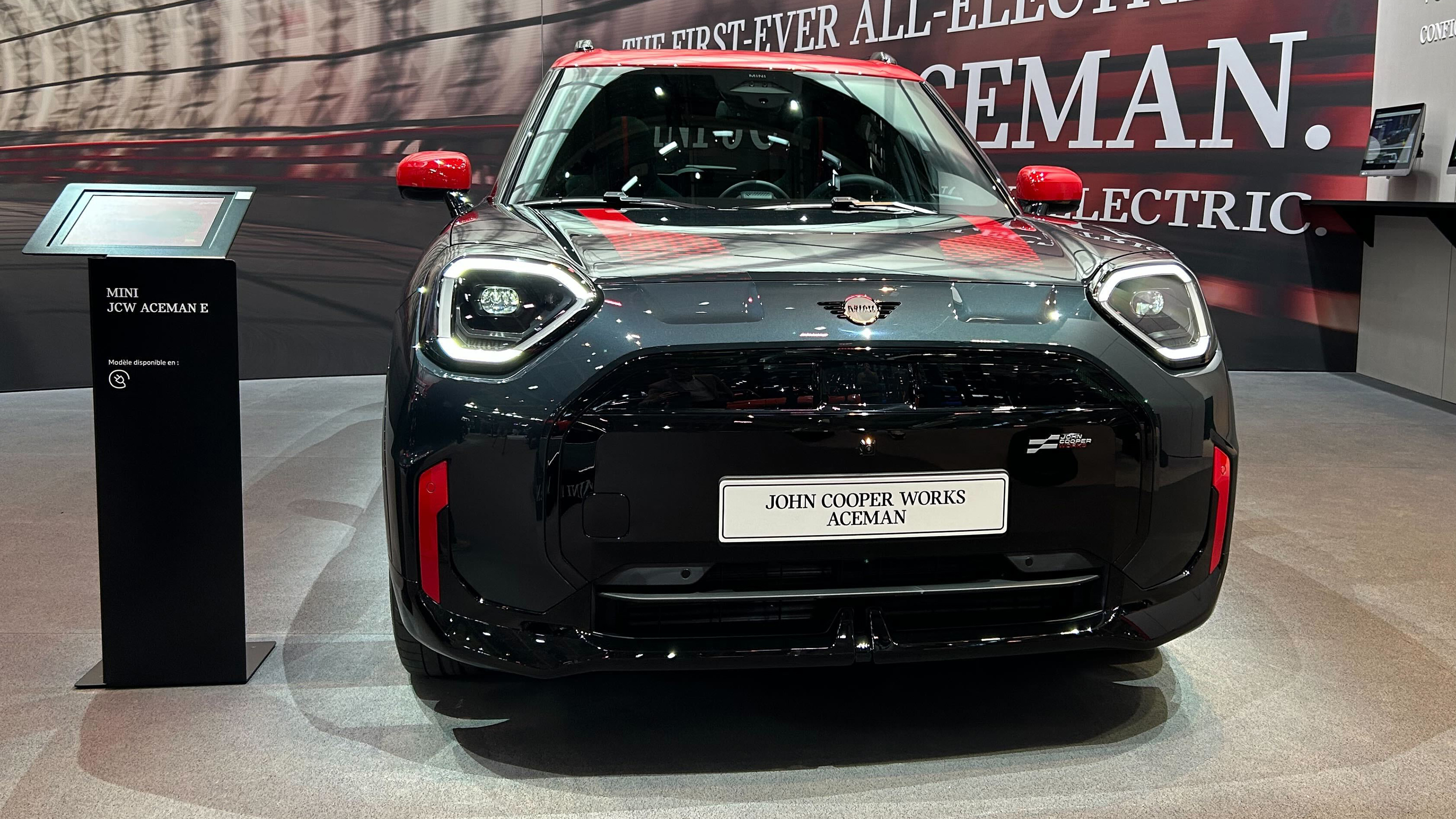 MINI Aceman at Paris Motor Show - front end