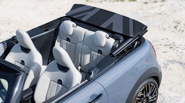 MINI Cooper Convertible - hood