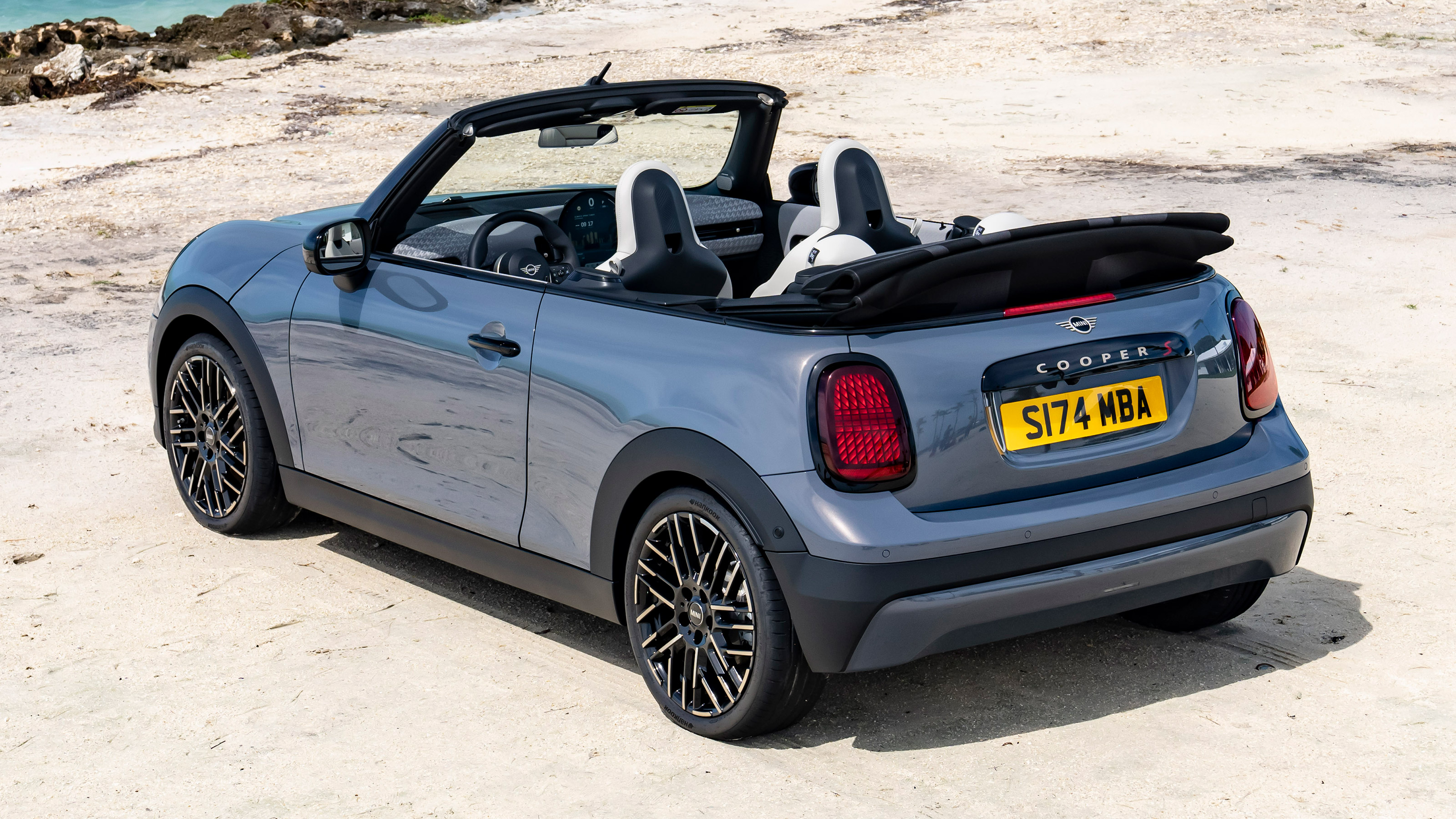 MINI Cooper Convertible - rear static