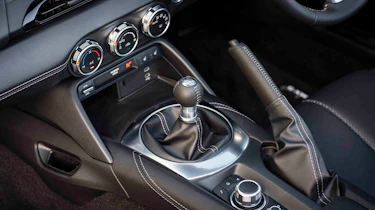 Mazda MX-5 - centre console