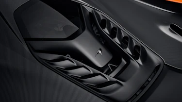 McLaren W1 - engine cover