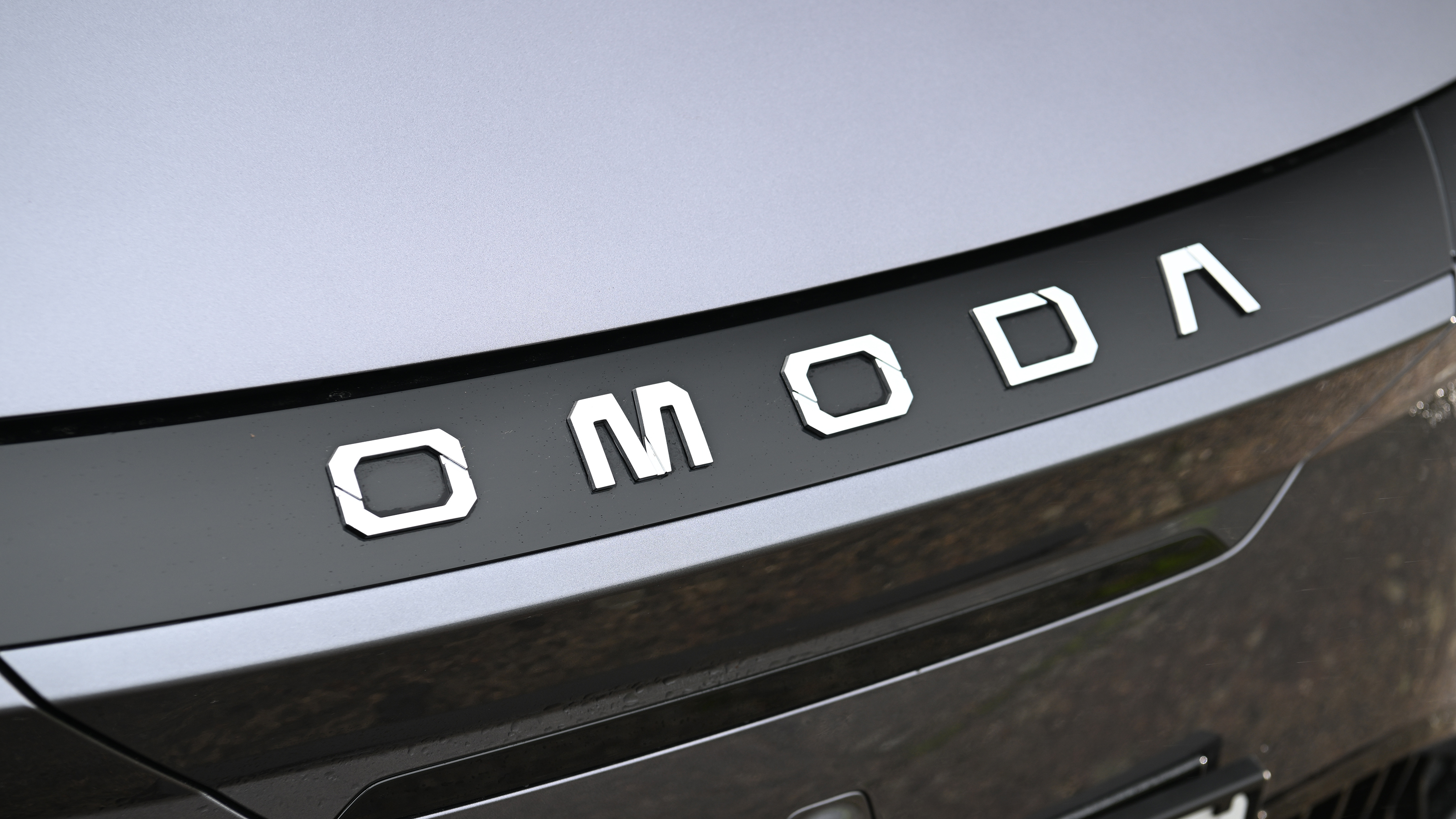 Omoda E5 - 'Omoda' badging