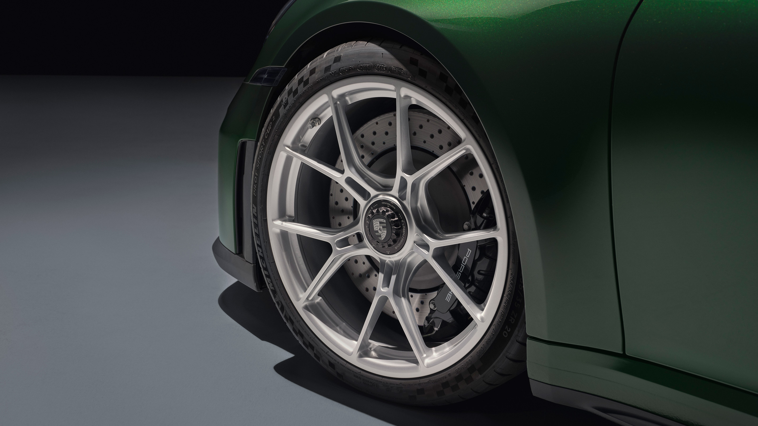 Porsche 911 GT3 Touring - wheel