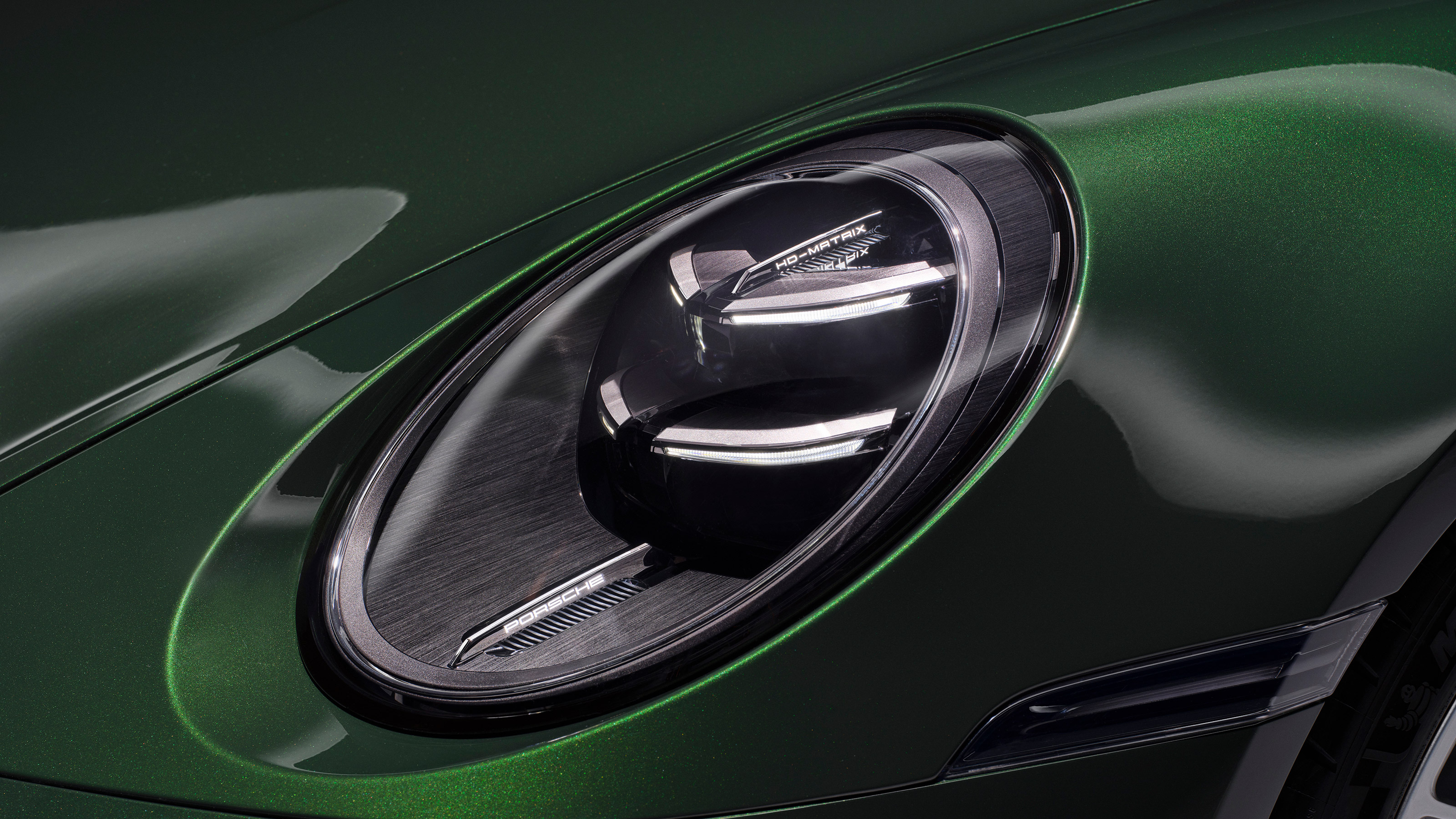Porsche 911 GT3 Touring - front light