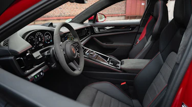Porsche Panamera GTS - interior