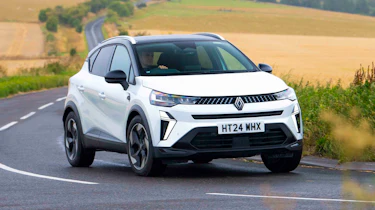 Renault Captur - front cornering