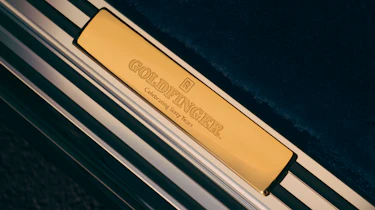 Rolls-Royce Phantom Goldfinger - tread plate