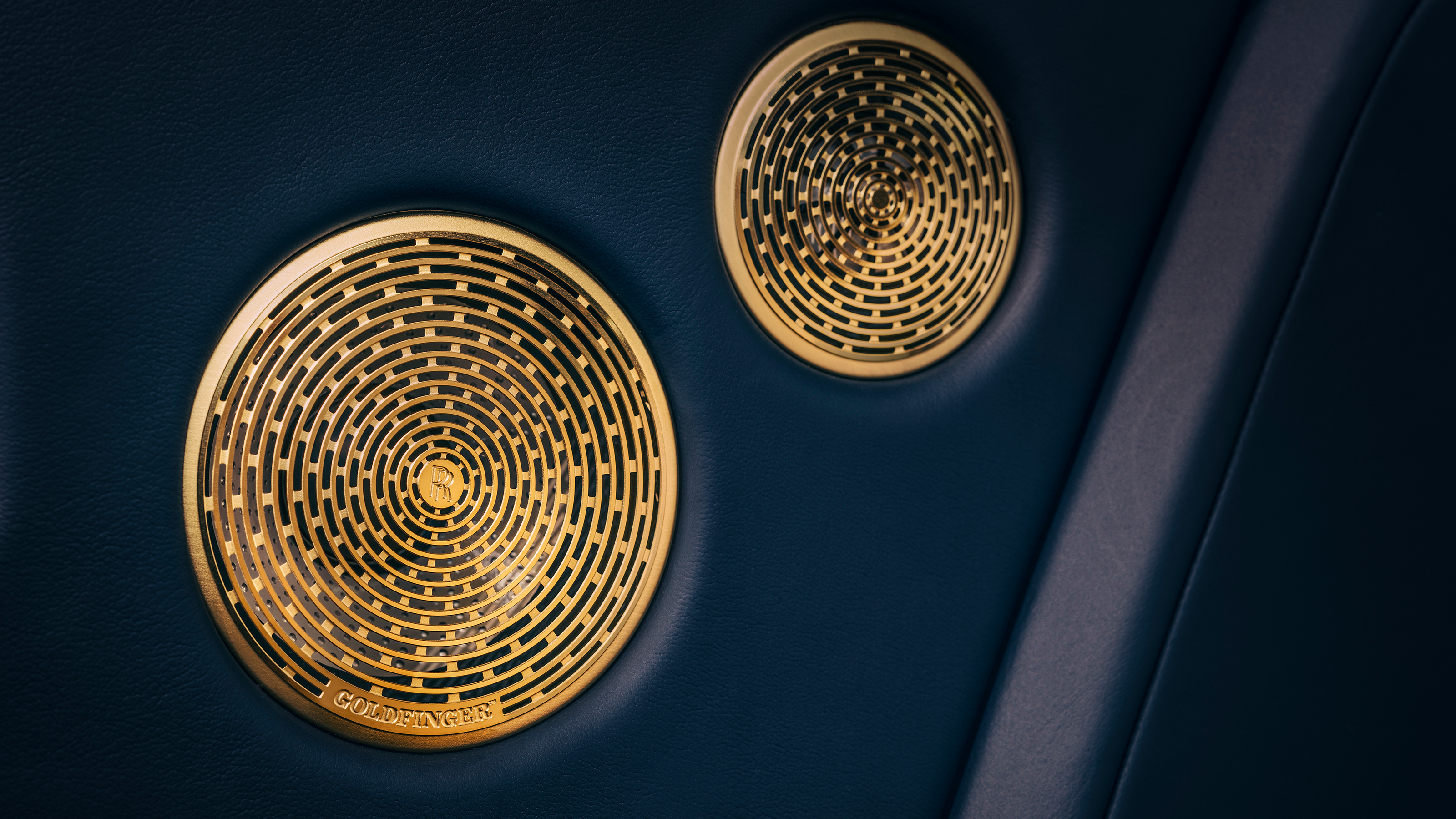 Rolls-Royce Phantom Goldfinger - speakers