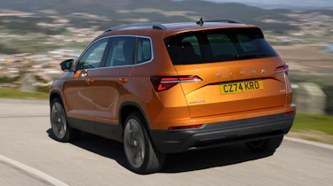 Skoda Karoq Edition - rear 3/4