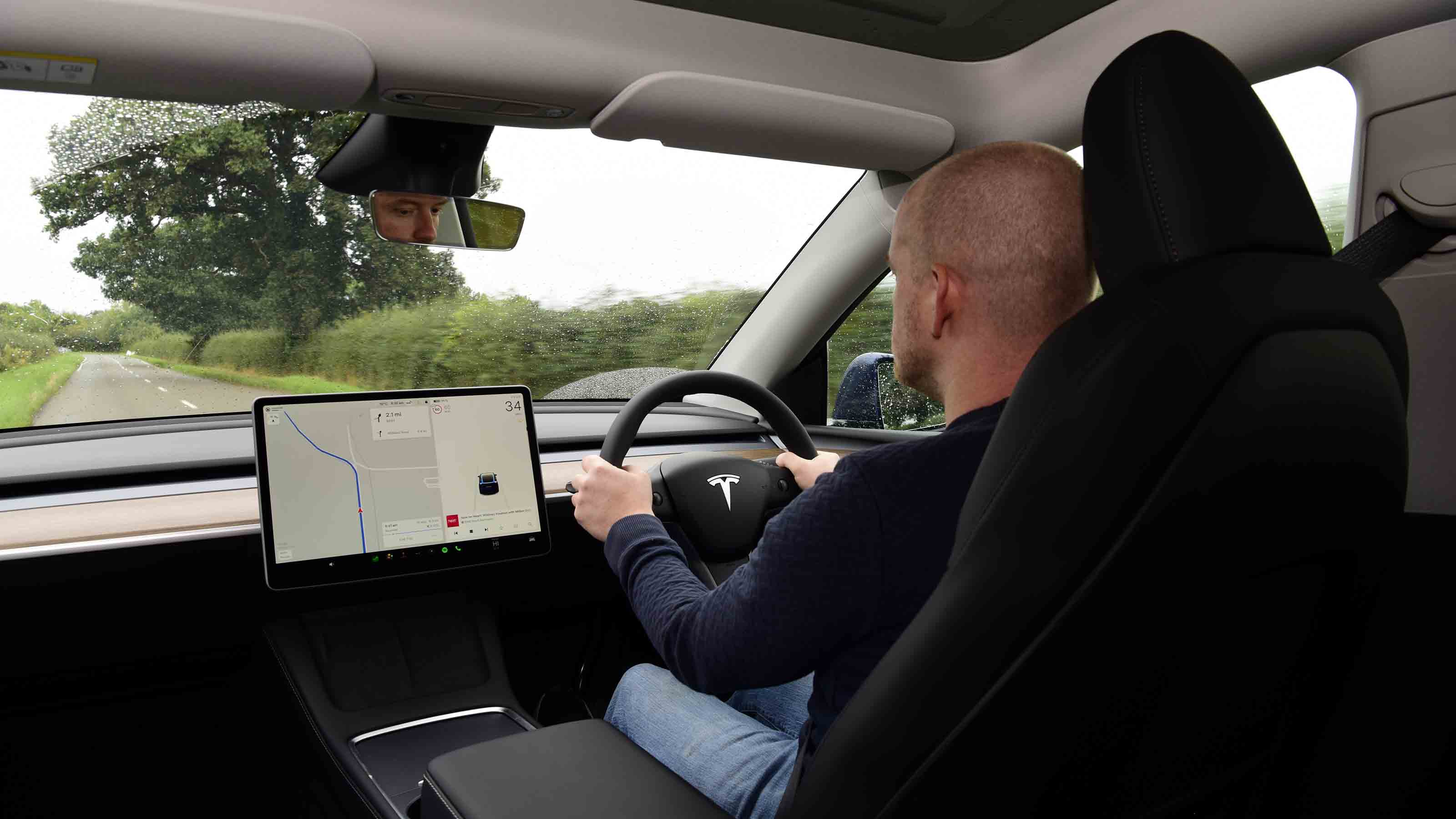 Tesla Model Y - interior driving shot with Chief Reviewer, Alex Ingram