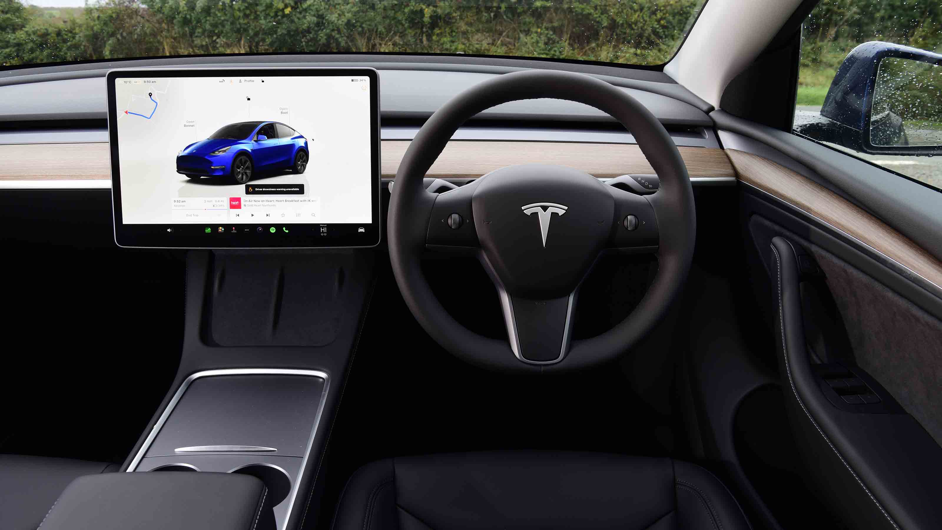 Tesla Model Y - dashboard
