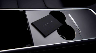 Tesla Model Y - key access card