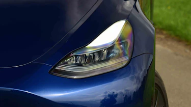 Tesla Model Y - head light