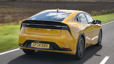 Toyota Prius PHEV - rear tracking