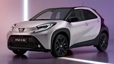 Toyota Aygo X JBL - front 3/4