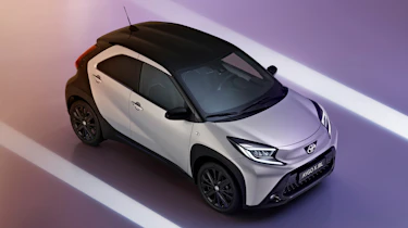 Toyota Aygo X JBL -overhead