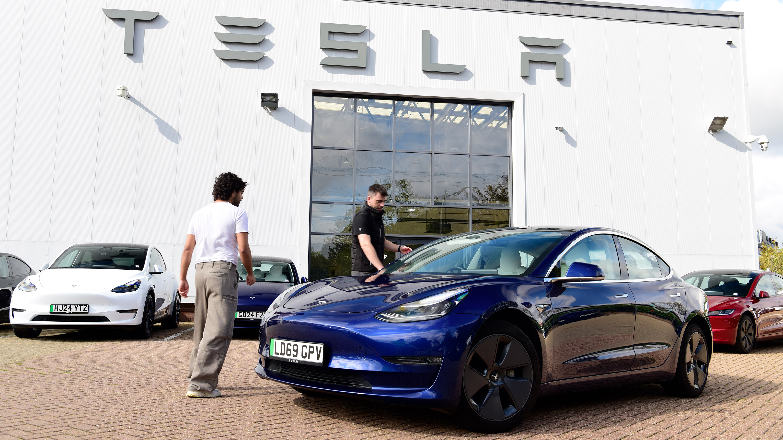 Used Tesla Model 3 long termer - dealership