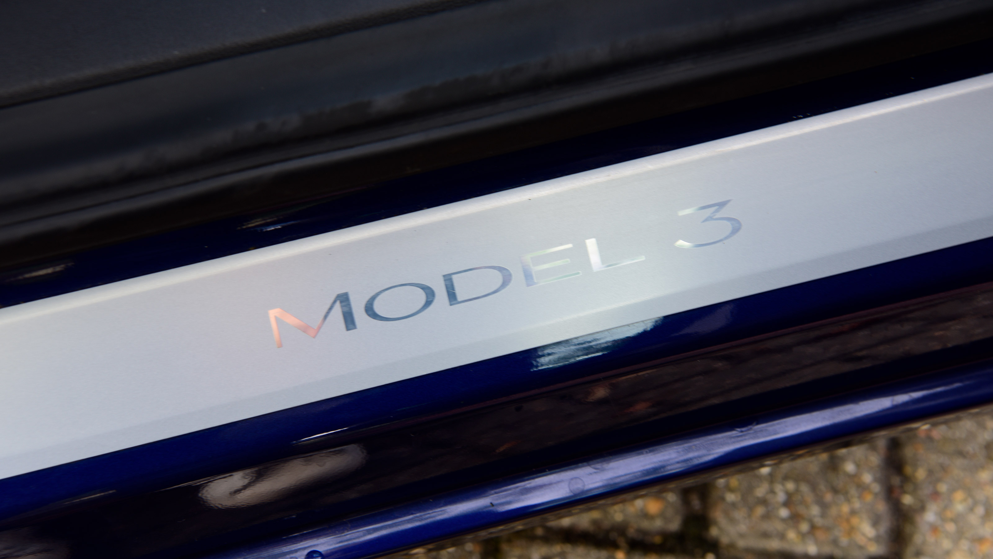 Used Tesla Model 3 long termer - sill