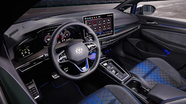 Volkswagen Golf R - cabin