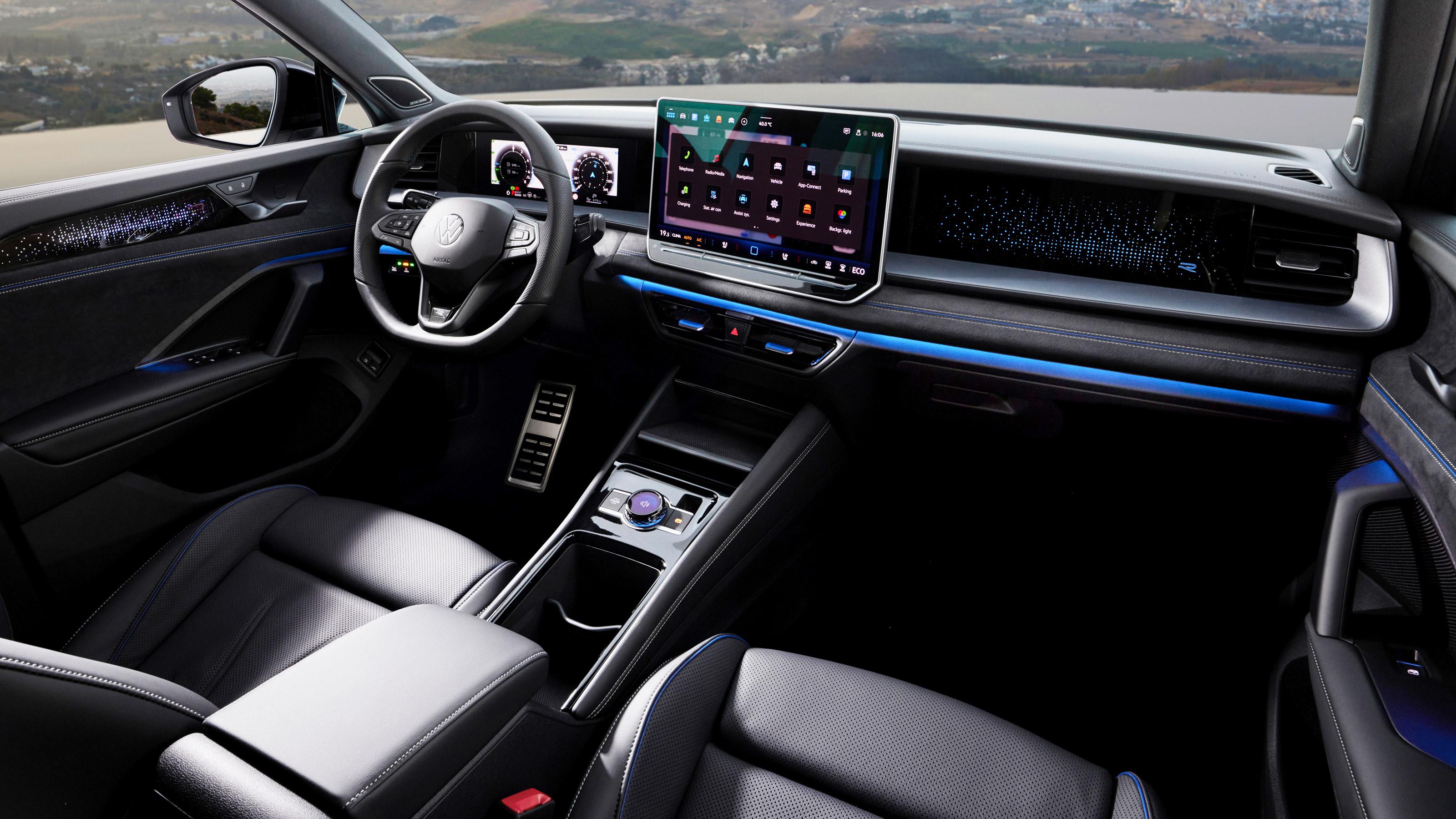 Volkswagen Tayron - cabin