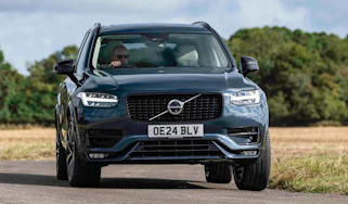 Volvo XC90 B5 - front cornering