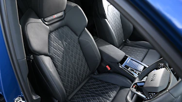 Audi Q6 e-tron - front seats