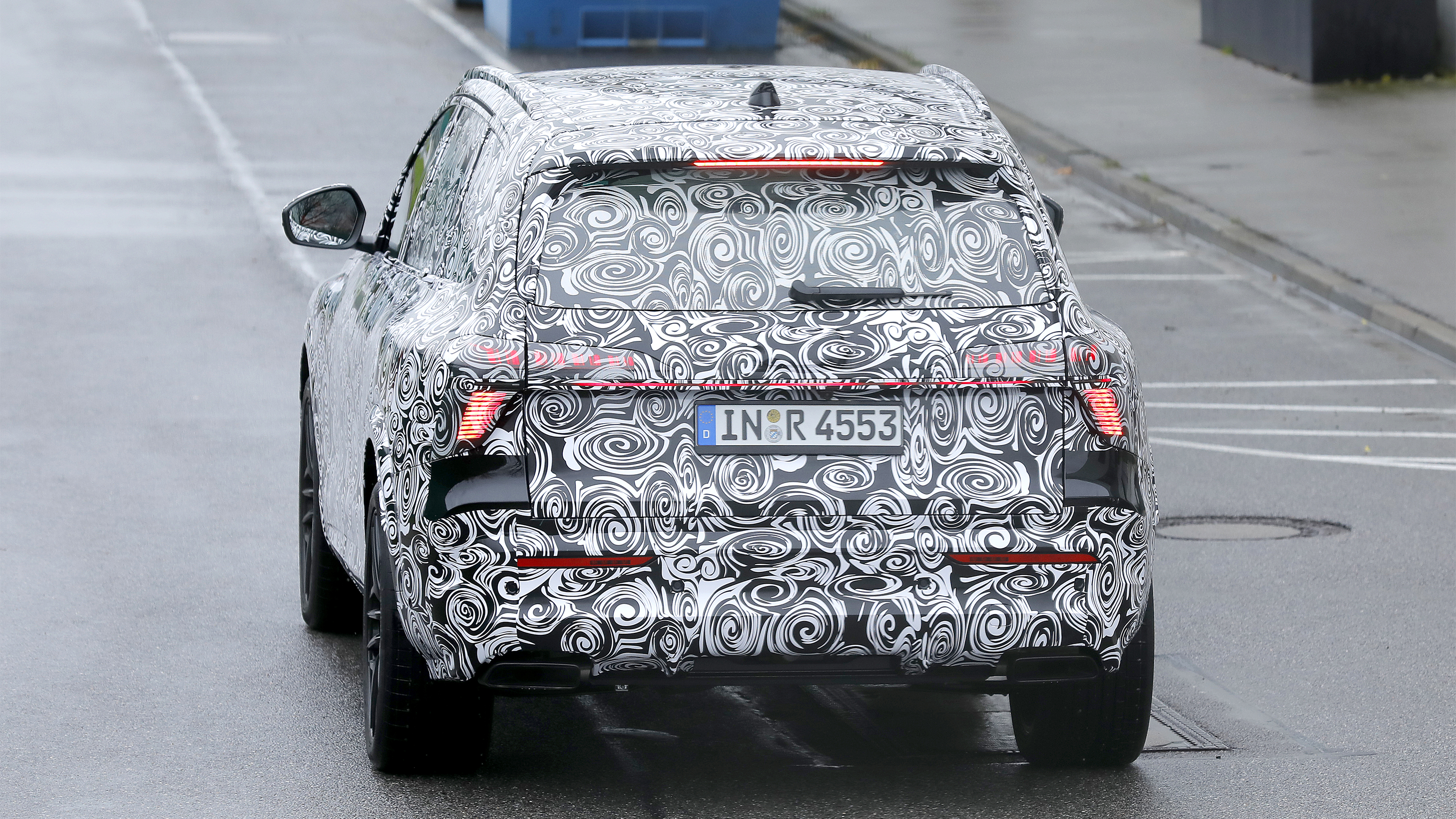 Audi Q7 spy shot - rear end