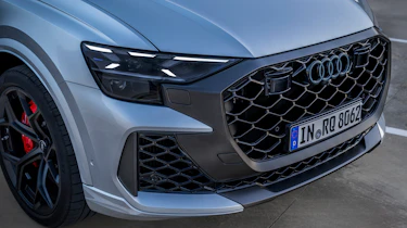 Audi RS Q8 - front light