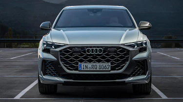 Audi RS Q8 - full front static