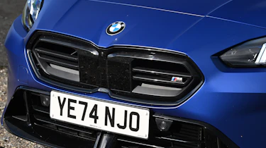 BMW M135 xDrive - grille