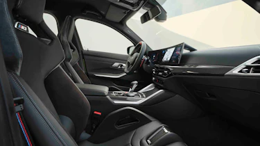 BMW M3 Competition - front seats