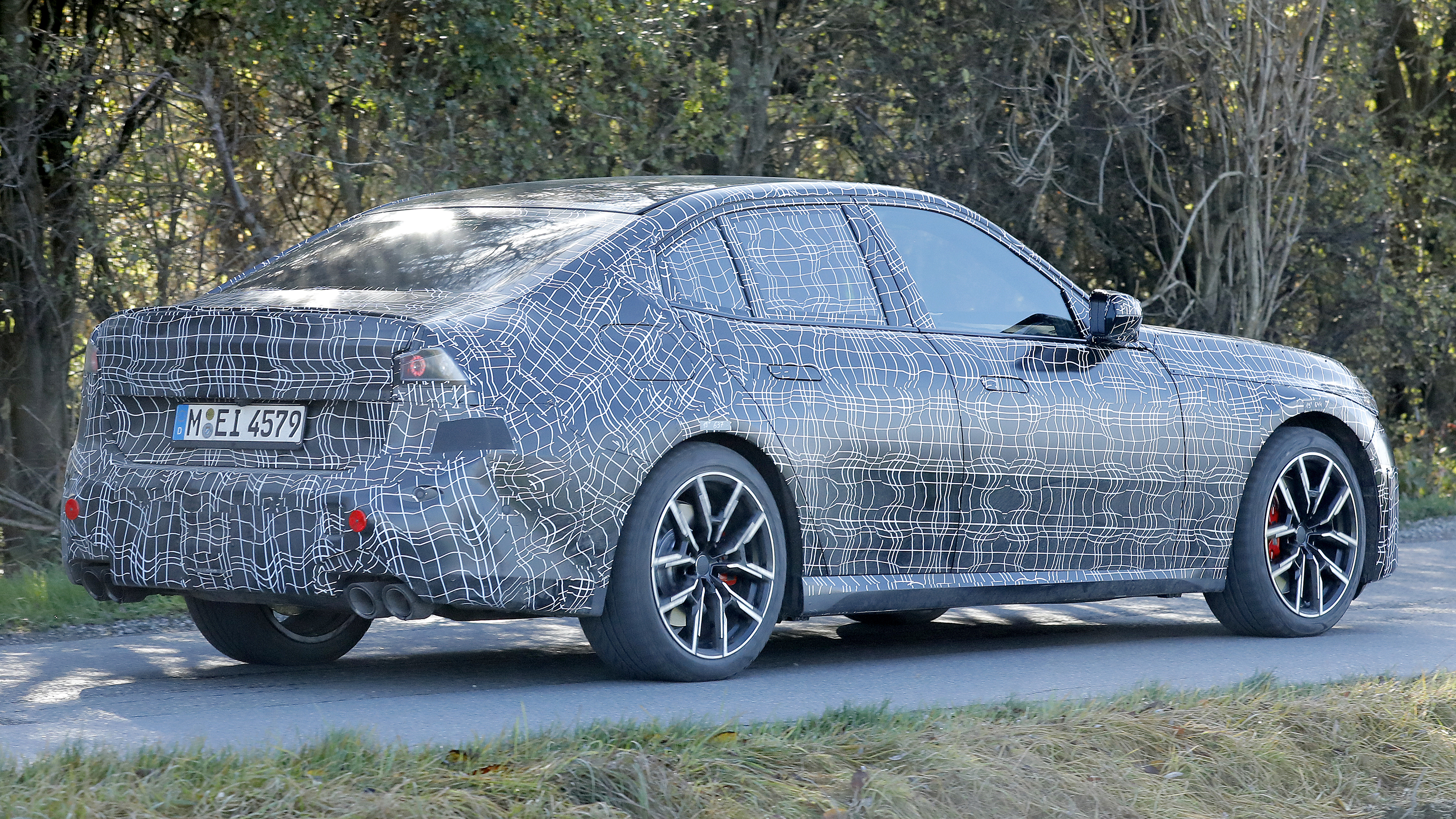 BMW 3 Series ‘Neue Klasse’ spy shot - right rear angled