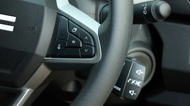 Dacia Spring Extreme 65 - steering wheel detail