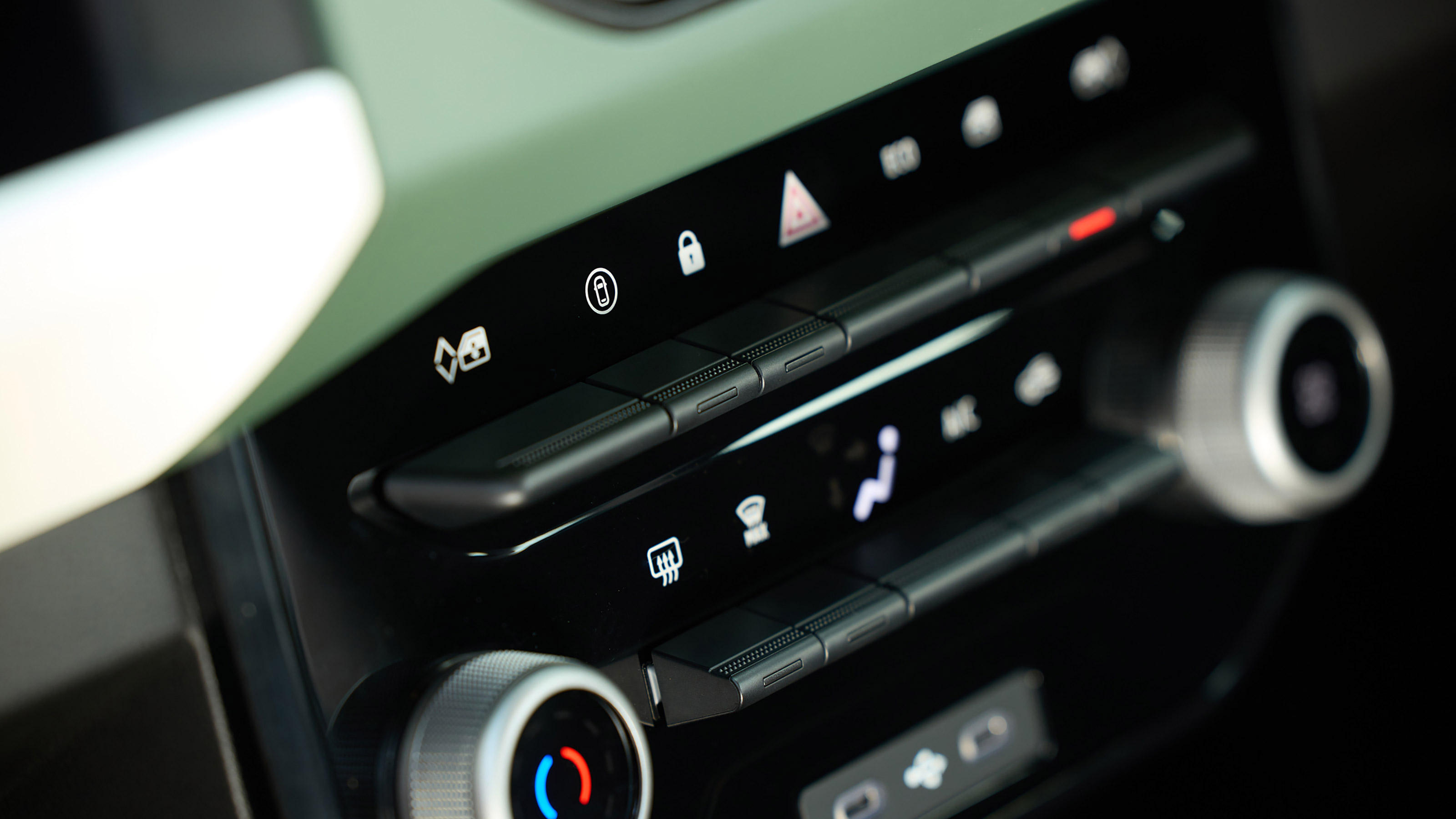 Dacia Spring Extreme 65 - centre console