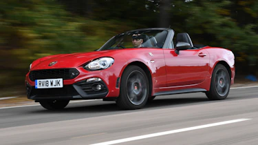 Abarth 124 Spider - front tracking