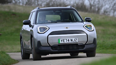 MINI Aceman E Exclusive - front cornering