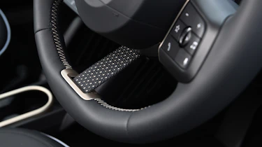 MINI Aceman E Exclusive - steering wheel
