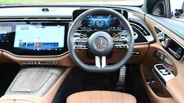 Mercedes E-Class Estate - dashboard head-on