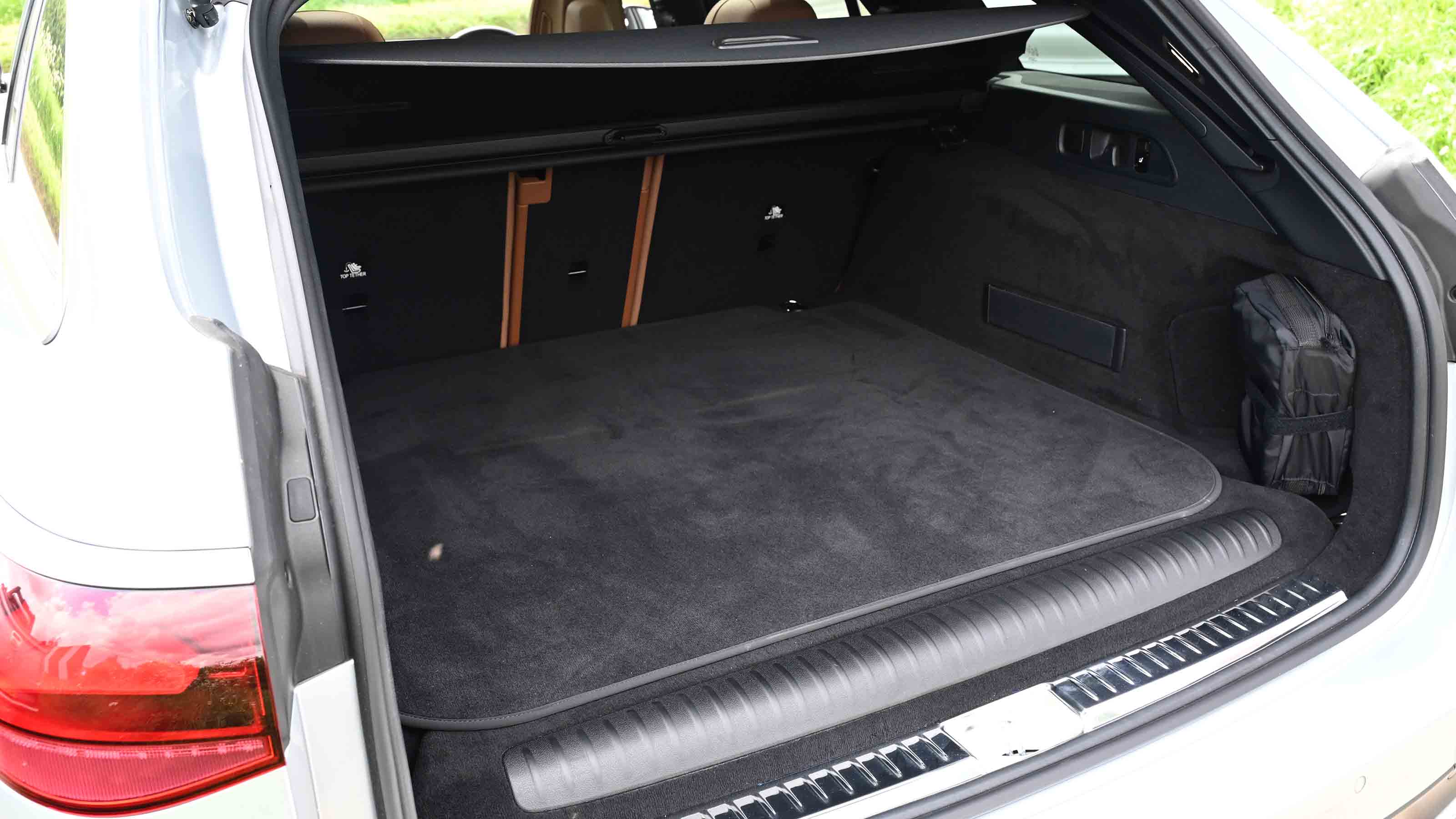 Mercedes E-Class Estate - boot