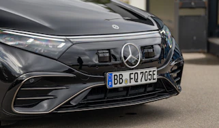 Mercedes EQS - front end